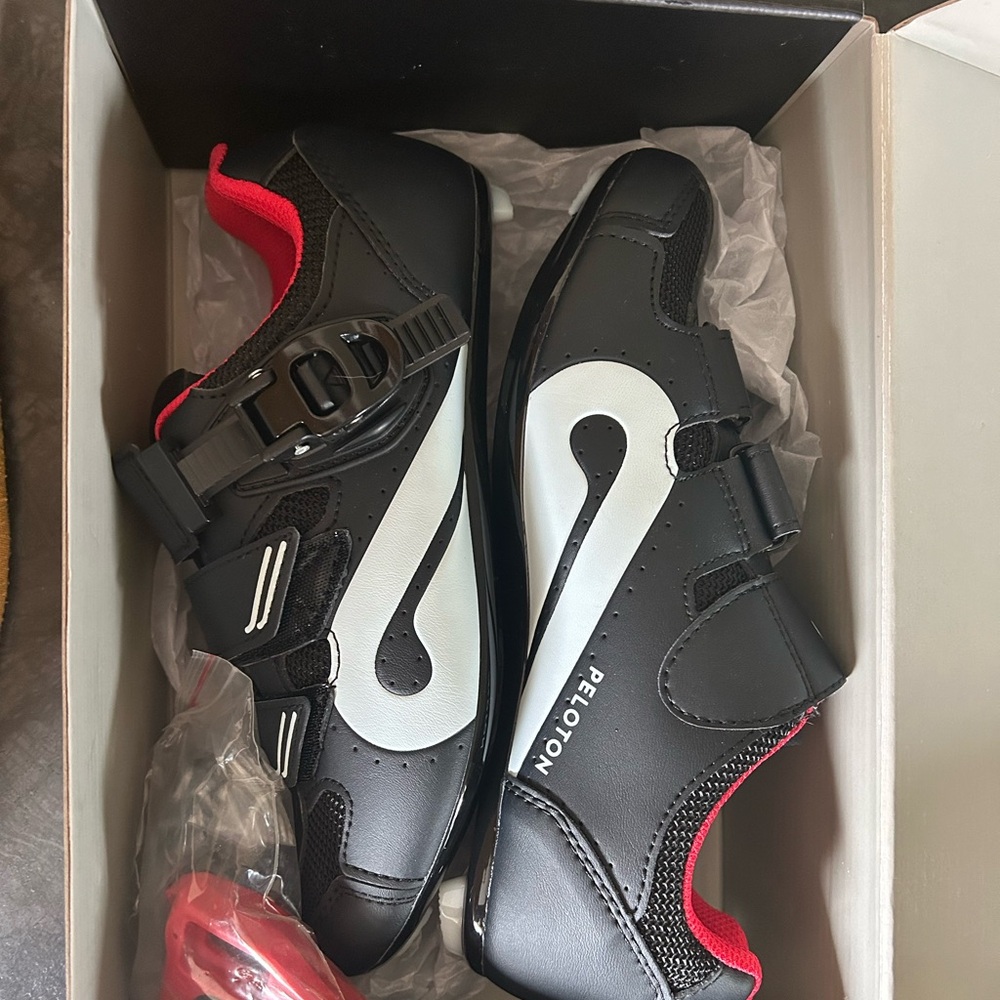 Peloton cycling shoe